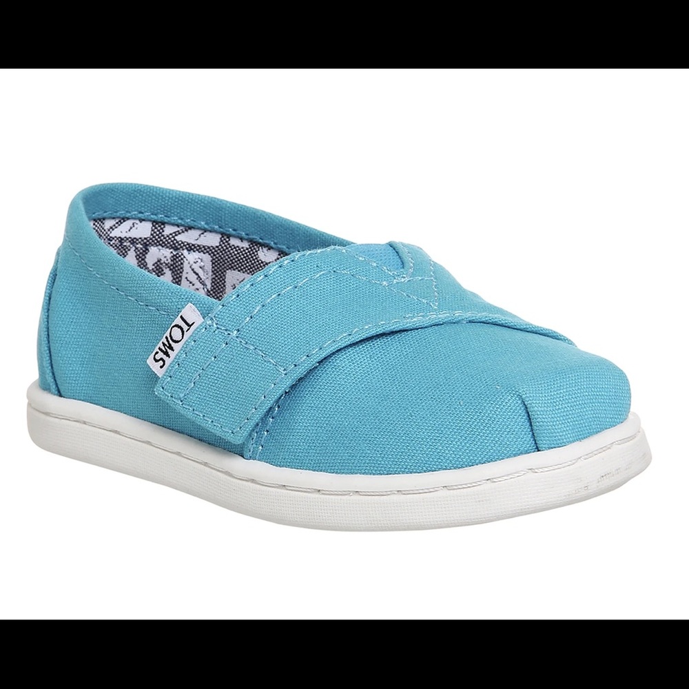 Toms classic canvas shoe